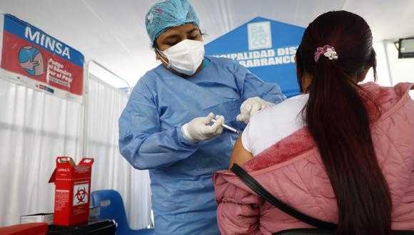 La vacunación contra el COVID-19 en el Perú avanza a ritmo regular en diferentes grupos etarios. Foto: GEC