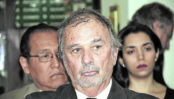 Sentencian a periodista Rafo León  por difamación
