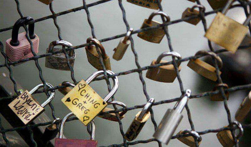 ¡Qué romántico! Conoce el significado de los candados del amor