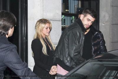 Piqué y Shakira de la mano 