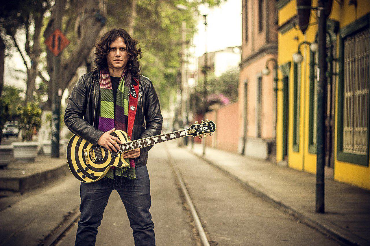 Gustavo Ratto lanza video "Fuego del amanecer"con Rafo Ráez  