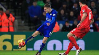 Asombroso Leicester vence 2-0 al Liverpool y mantiene punta en Inglaterra