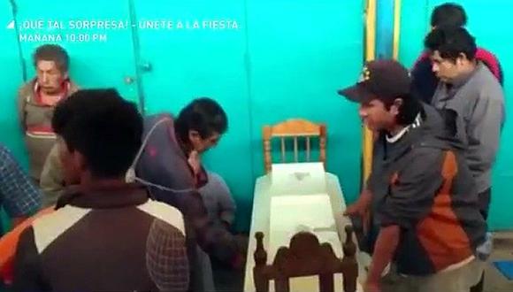 Chiclayo: familia abandona a muertito y lo dejan en mercado donde trabajaba (VIDEO)