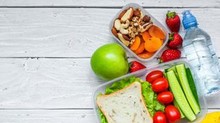 Comer para vivir: ¿Qué representa la lonchera en la dieta del escolar?