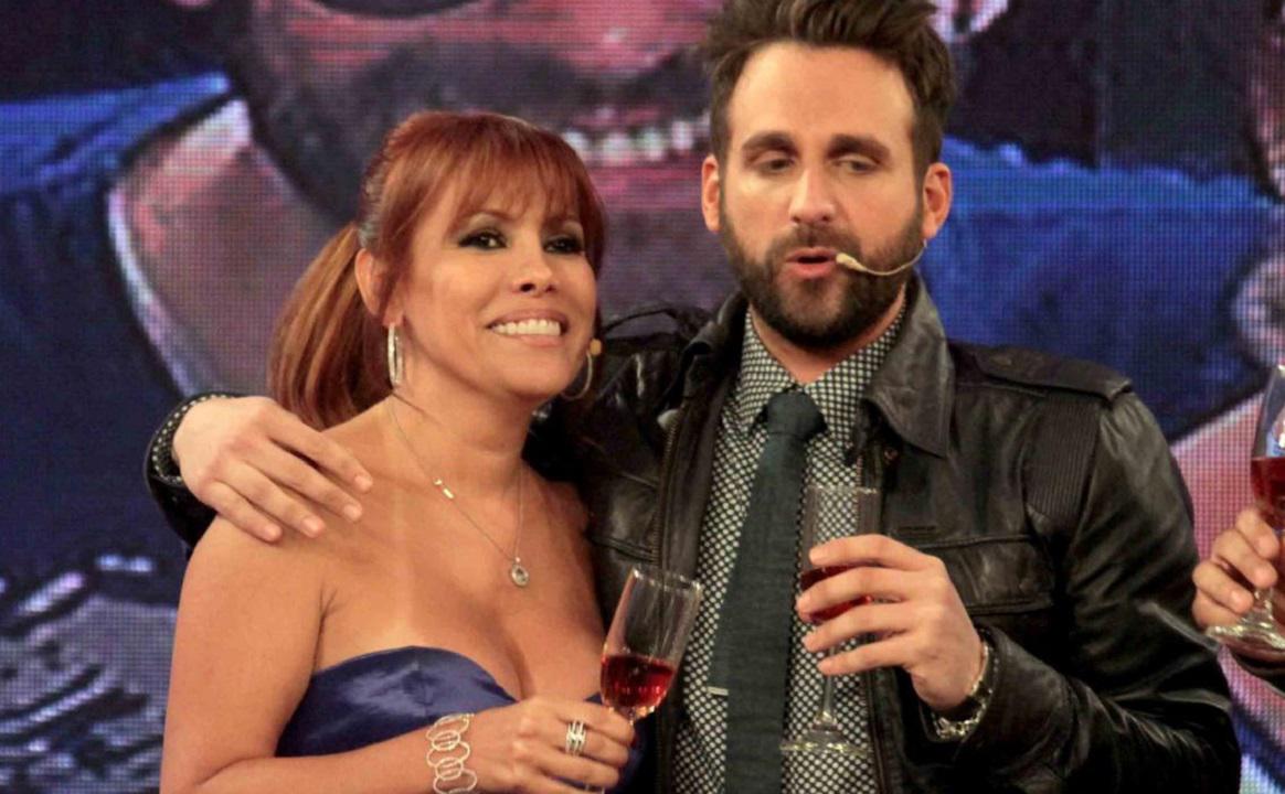 MAGALY MEDINA Y PELUCHIN EN TWITER