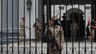 Fuerzas Armadas y Policía Nacional anuncian que no acatan golpe de Estado de Pedro Castillo