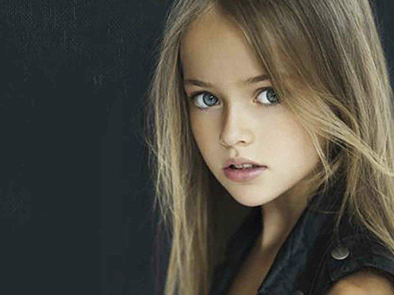 Kristina Pimenova, la niña más hermosa del mundo ya es modelo (FOTOS)