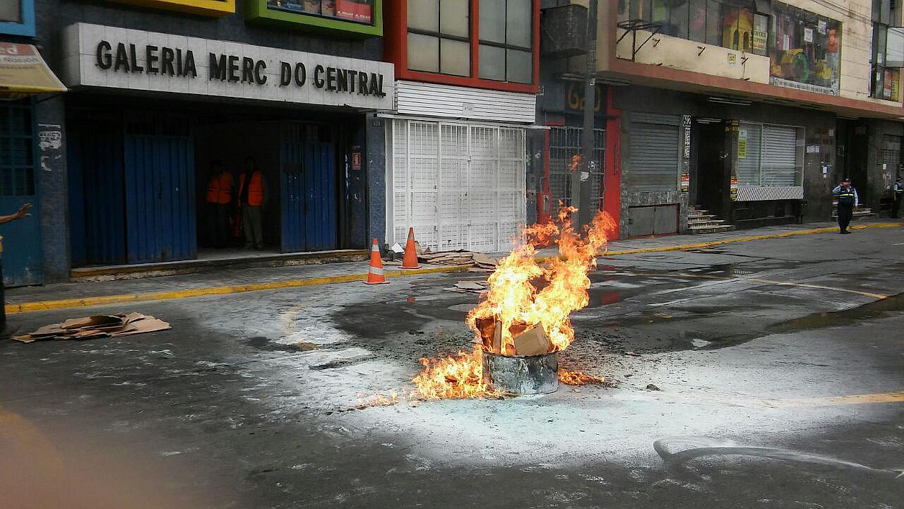 ​Cercado de Lima: realizan simulacro en galerías de Mesa Redonda (VIDEO)