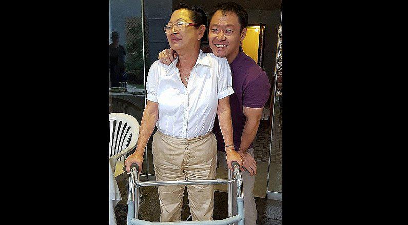 Susana Higuchi reaparece con andador junto a Kenji Fujimori