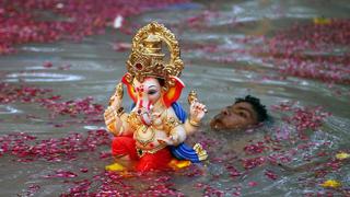  Imágenes de Ganesha inundan la India para celebrar al dios elefante 