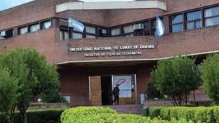 Captan a un supuesto duende en el campus de una universidad en Argentina 