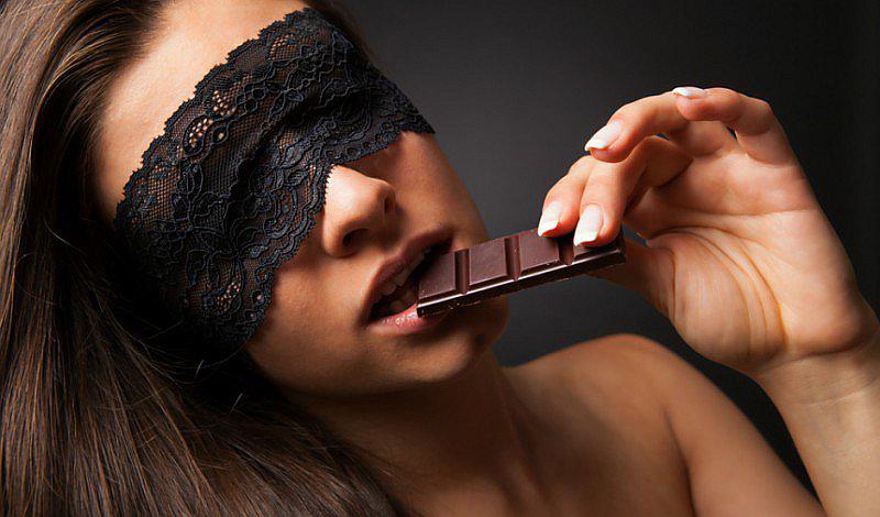 ¿Juegos eróticos con comida? ¡Hazlo de forma segura!