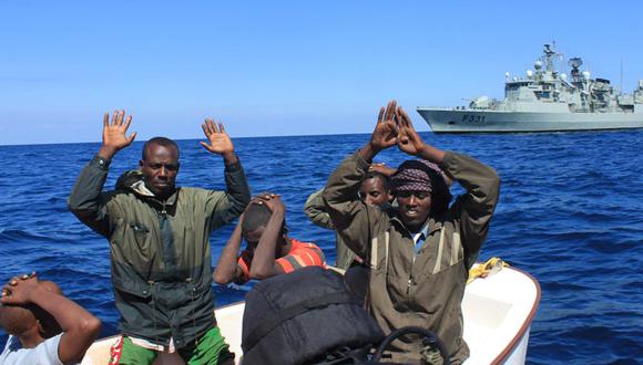 Piratas capturan embarcación griega en el océano Índico 