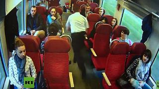 YouTube: Conductor de tren advierte un choque y así reaccionan los pasajeros [VIDEO]