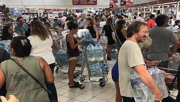 Esto sucede en supermercados mientras huaicos ponen en emergencia al país (FOTOS)
