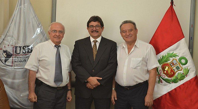 Enrique Cornejo juramenta como rector de la Universidad Peruana Simón Bolívar