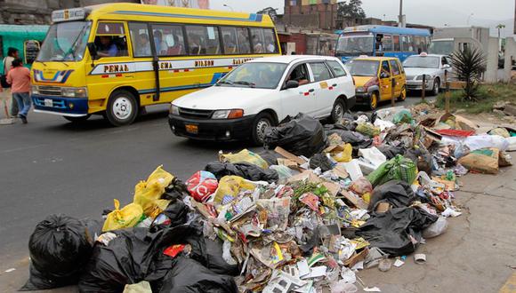 Alcalde del Rímac dice que no hay dinero para recoger la basura del distrito