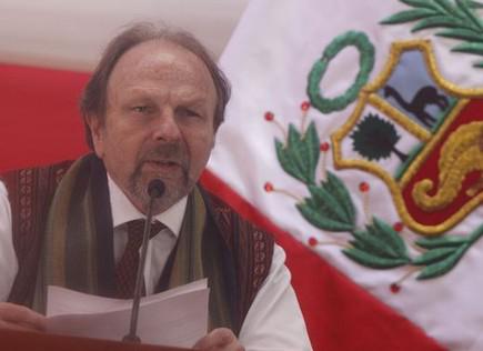 Salomón Lerner renunció a la Presidencia del Consejo de Ministros 