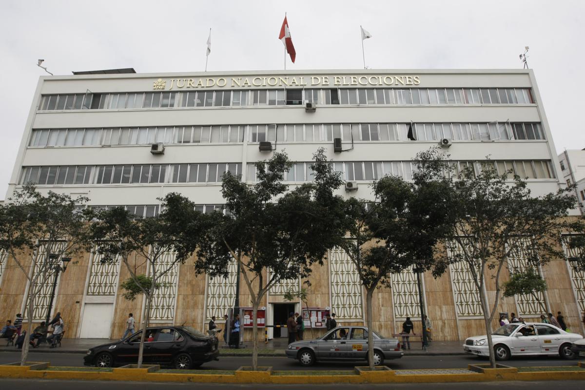 El JNE atenderá el pedido de un jurado electoral especial sobre la candidatura de excongresistas para el 2020. (Foto: GEC)
