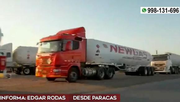 Una numerosa cantidad de camiones cisternas forman extensas colas para abastecerse de GLP en Pisco. (Captura: América Noticias)