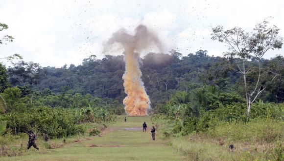 En la localidad de Vista Alegre, en el distrito de Curimaná, en la provincia de Pedro Abad (Ucayali), se destruyeron con explosivos dos pistas de aterrizaje clandestinas de aproximadamente 3 kilómetros de extensión. (Foto: Ministerio del Interior)