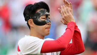 Son Heung-Min es titular ante Uruguay: lleva una máscara tras sufrir una fractura