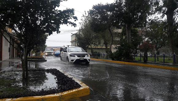 ​Chorrillos: río Surco se desborda e inunda varias calles (VIDEO)