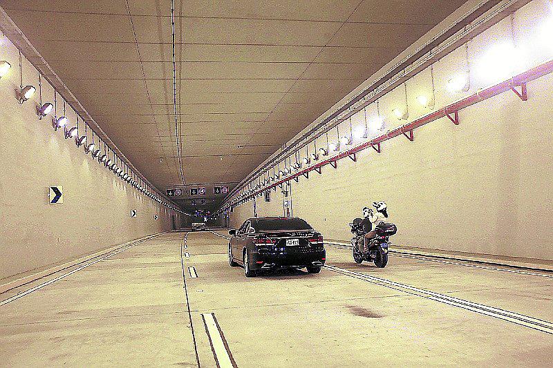 Abren el túnel  de Gambetta