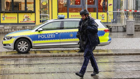 La policía alemana en el este de Alemania, el 10 de diciembre de 2022. (Foto de Jens Schlueter / AFP)
