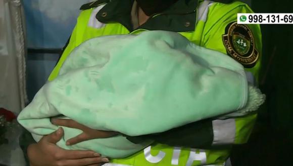 Mujer abandonó a su recién nacida dentro de un taxi que tomó en el Cercado de Lima. (Captura: América Noticias)