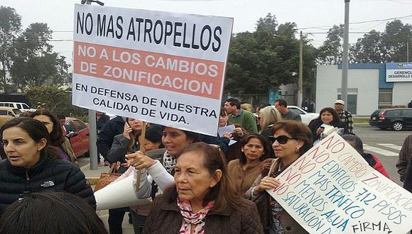 La Molina: Vecinos con carteles protestan por cambio de zonificación [VIDEO]