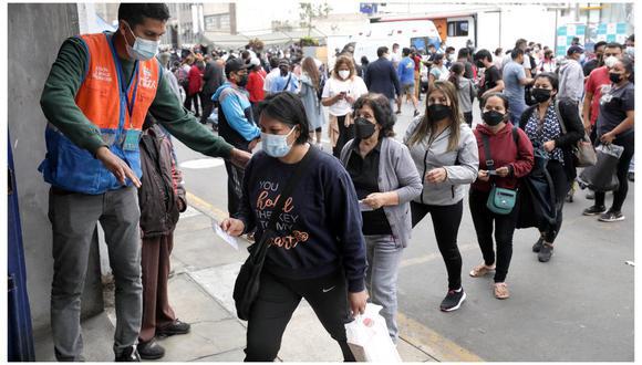 En Ica, Callao, Lima Metropolitana, Lima Provincia y Áncash se dejaría de usar mascarillas en espacios abiertos desde el 1 de mayo, estima el CDC. (Foto: El Comercio)