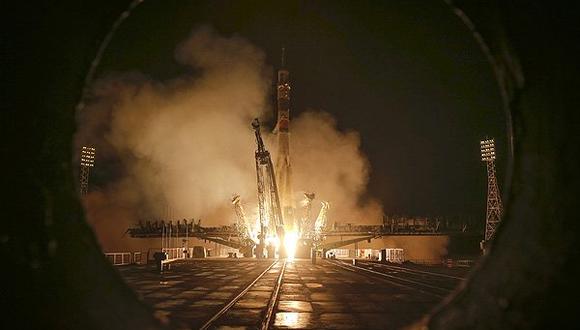 Cohete Soyuz ruso llega con éxito a la Estación Espacial Internacional