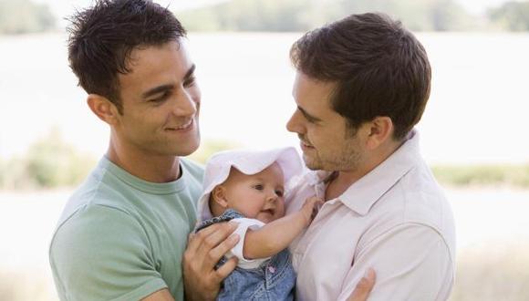 Gais avanzan al autorizarse adopción de niños por parejas homosexuales 