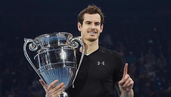 Andy Murray gana a Novak Djokovic y cierra la temporada como número uno 