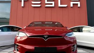 Tesla vende 100 mil de sus autos eléctricos a empresa de renta Hertz y sus acciones se disparan