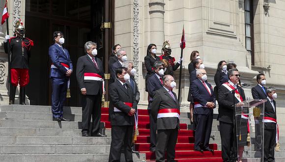 El Gabinete Ministerial liderado por Ántero Flores-Aráoz presentó su renuncia al cargo. (Foto: Presidencia)