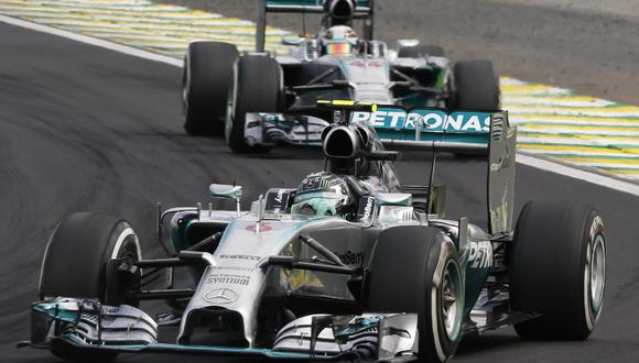 Rosberg vence a Hamilton en Brasil y título de Fórmula 1 se decidirá en última carrera