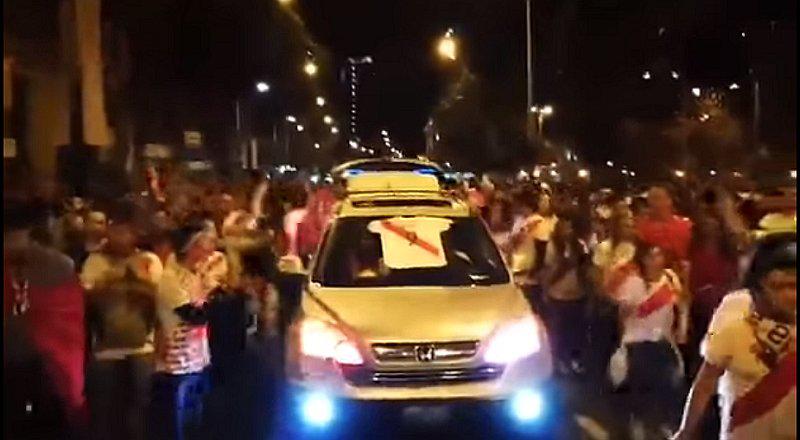 Perú a Rusia 2018: hinchas celebran cantando a viva voz 'Moscú' (VIDEO)