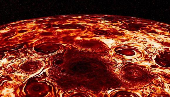 ​Sonda capta imágenes de ciclones gigantes en polo norte de Júpiter