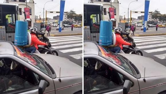 Hombre transporta dos baldes en la cabeza en una moto por la plaza Unión | FOTO