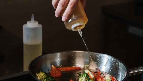 Hay trucos caseros para alargar la vida del aceite de cocina. (Foto: Pexels)