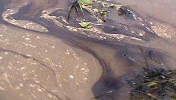 Reportan nuevo derrame de petróleo en el río Corrientes 