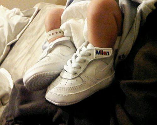 Aparece la primera foto de Milan, el hijo de Shakira y Piqué