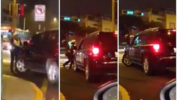 ¡No respetan a la autoridad! Conductora intentó atropellar a mujer PNP (VIDEO)
