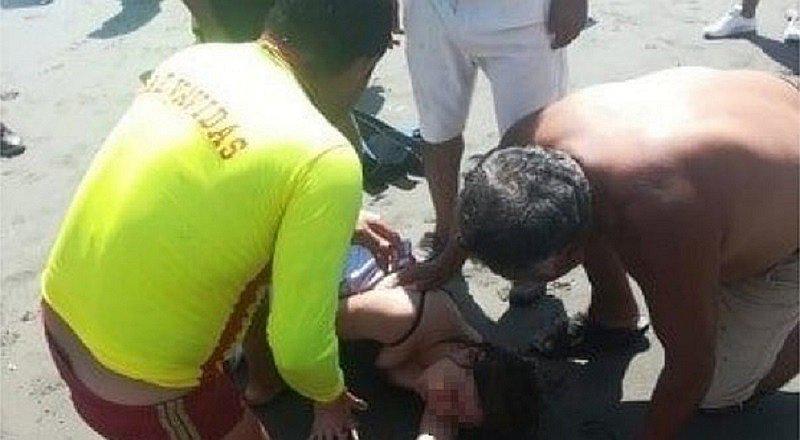 Dos venezolanas y un peruano casi mueren ahogados en playa de Trujillo 