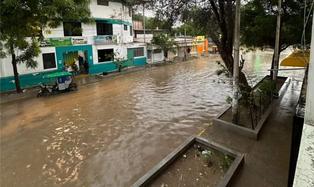 Piura inundada: Así amaneció la región tras 8 horas de lluvia de moderada intensidad (VIDEO)