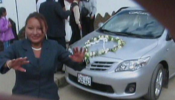 Huancayo: Mujer grita en iglesia que su pareja el presidente regional de Pasco estaba casado [VIDEO] 