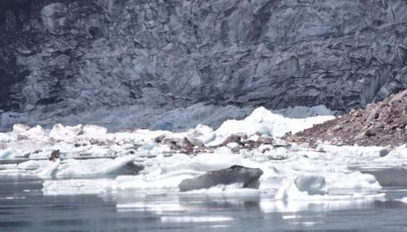 Los bloques de hielo cayeron sobre la laguna Upiscocha, lo que provocó el aumento del caudal del río Uspimayo y su posterior desborde. (Foto referencial: Andina)