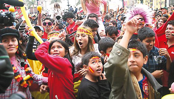 Con furia festejaron los españoles en Lima
